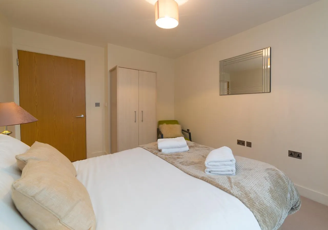 Central Tower Bridge Apartment London