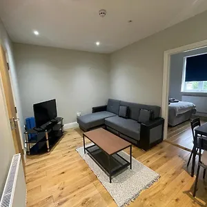 Lovely 1 Bedroom With On Street Parking , London United Kingdom