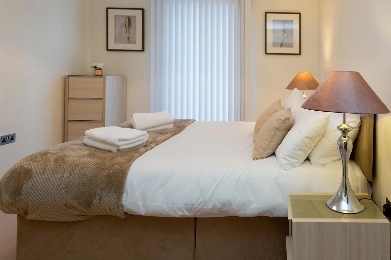 Central Tower Bridge Apartment London