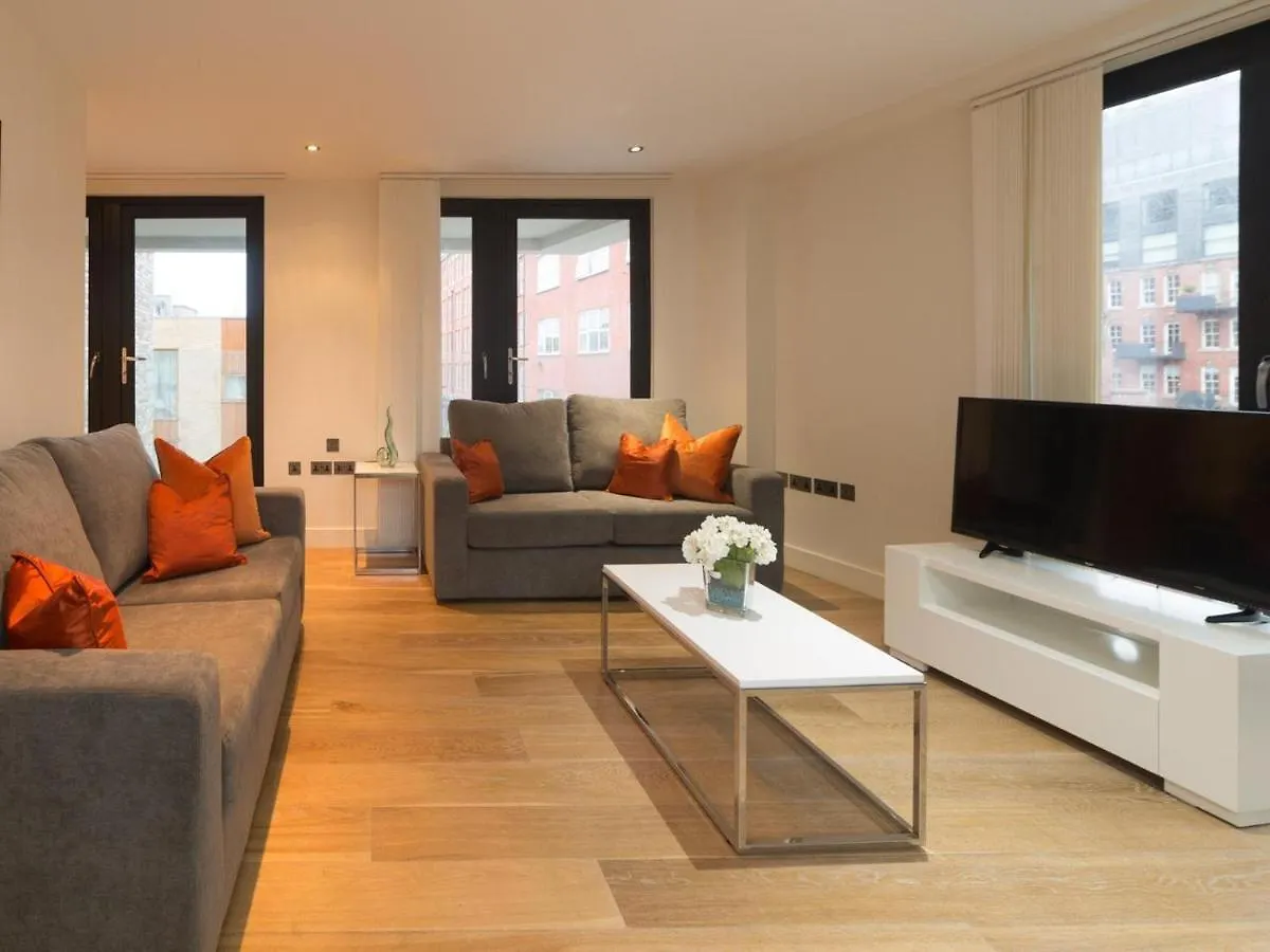 Central Tower Bridge Apartment London